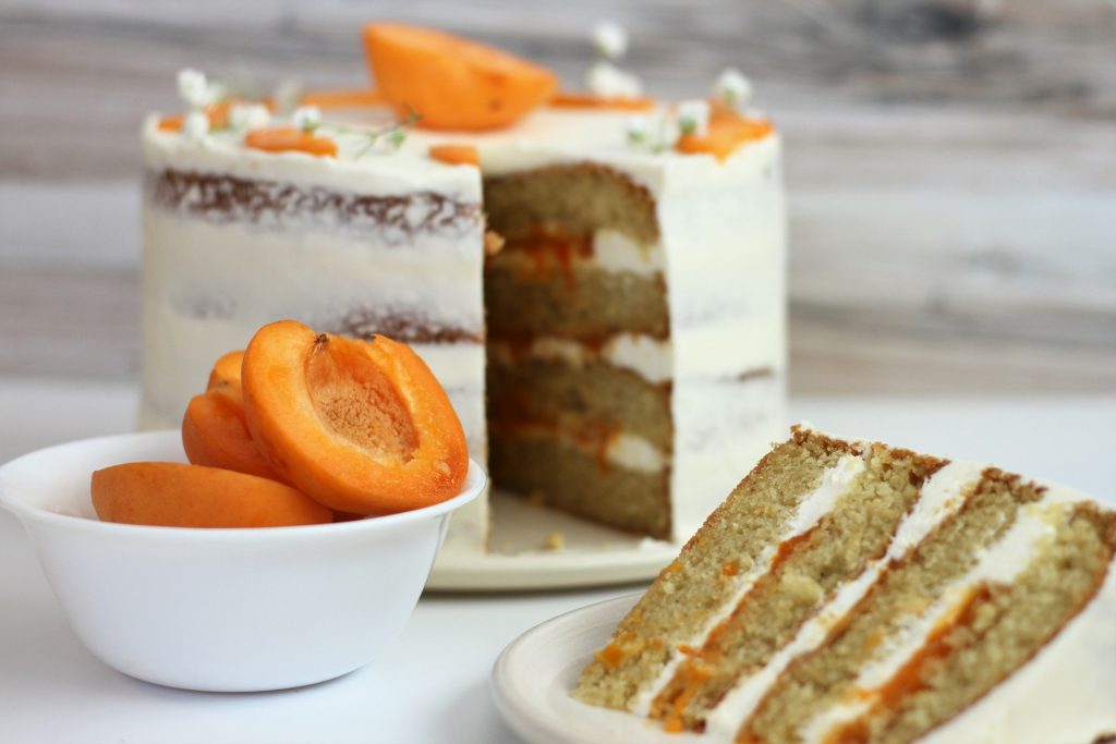 Simple almond and apricot cake